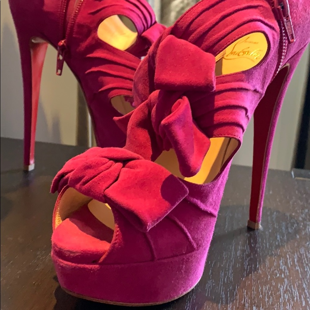 CHRISTIAN LOUBOUTIN Madame Butterfly 150 suede 39